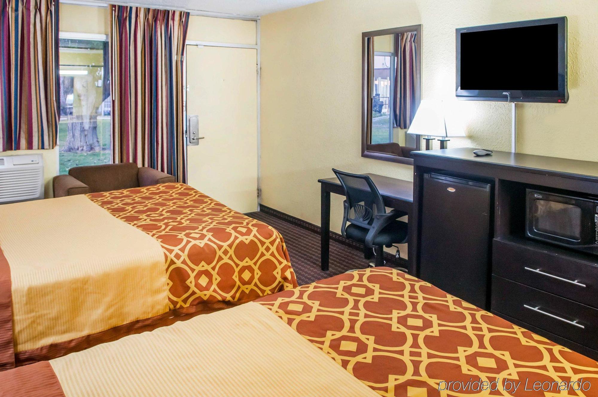 Econo Lodge Carlsbad Caverns Area Exteriör bild
